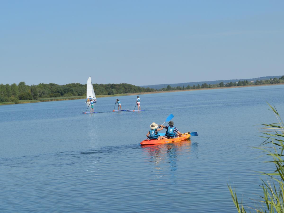 Kanoën op het Lac de Madine
